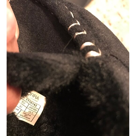 Little Boys size 12 Koolaburra UGG slippers - Picture 2 of 6